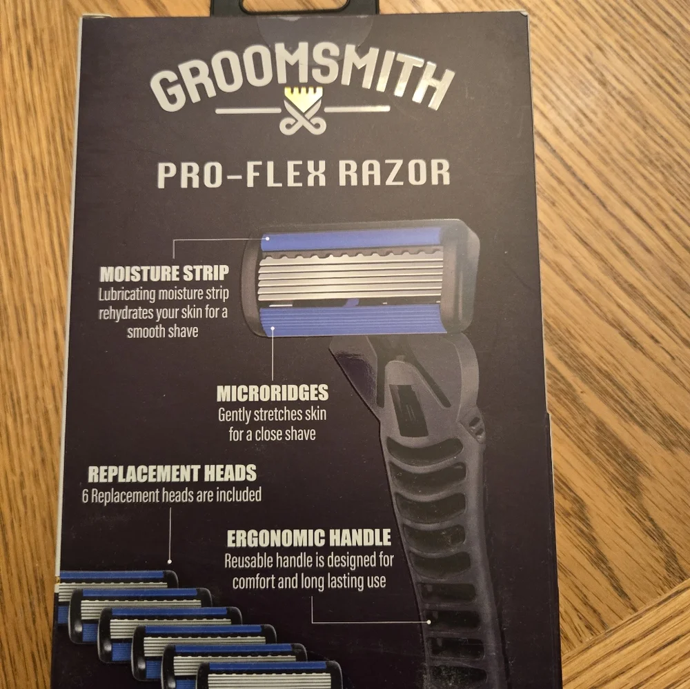 Men's Razor set. - Picture 2 of 2